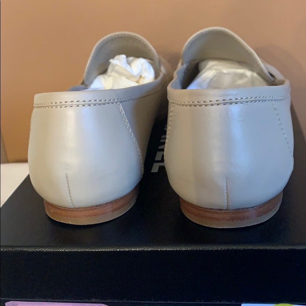 CHANEL SHOES - Picture 3 of 8